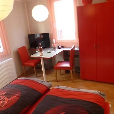 Unterm Wingert * Zell